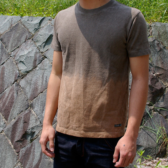 ヘンプコットンTシャツ（半袖）（黒鳶（くろとび）） 柿渋と鉄媒染 1枚目の画像
