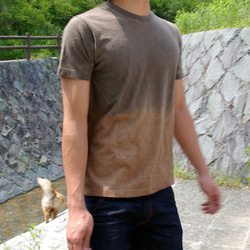 ヘンプコットンTシャツ（半袖）（黒鳶（くろとび）） 柿渋と鉄媒染 3枚目の画像