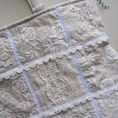 YUWA 薔薇の刺繍&レース パッチワークキルトのバッグ～flower
