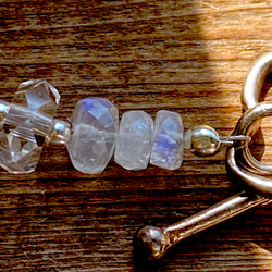 天然石サファイア 水晶 ラブラドライトムーンストーン 宝石ブレスレット 4枚目の画像