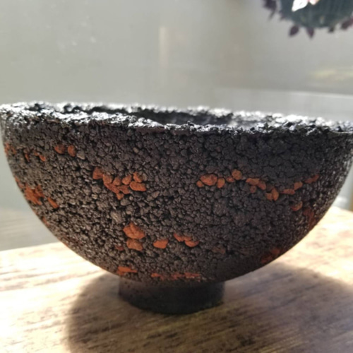 3サイズ 黒粒 溶岩石入り仕立て 特大 大 中 ハーフ丸鉢 セメント鉢