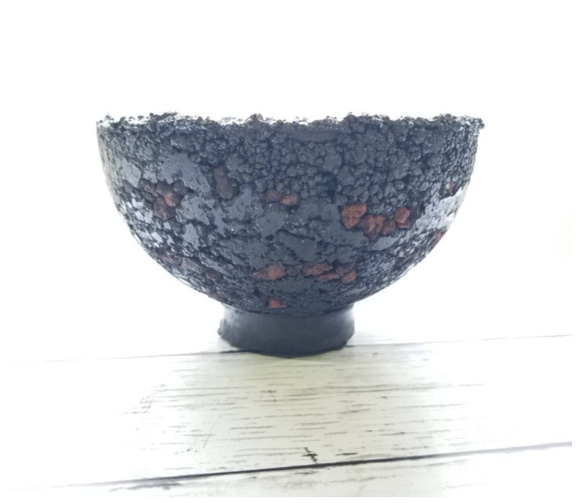 3サイズ　黒粒　溶岩石入り仕立て　特大　大　中　ハーフ丸鉢　セメント鉢　コンクリー鉢　鉢植え　炭黒 16枚目の画像