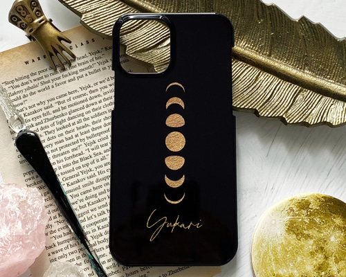 メルカリ便✨Christian Lacroix✨スマホケース　ゴールド メルカリ便✨Christian Lacroix✨スマホケース ゴールド
