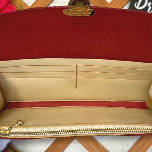 ❤️【完璧メロン♪】高級感×シンプルデザインの大人オシャレで超可愛い総本革長財布♪ ❤️【黒×金＝最高♪】高級感×シンプルデザインの大人オシャレな