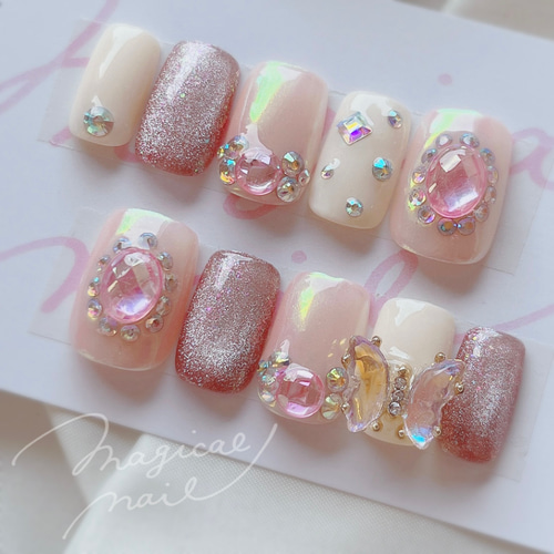 キラキラ♡ちゅるんなピンクネイルチップ バタフライパーツ 蝶  