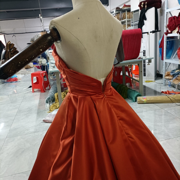 高品質！カラードレス パーティードレス テラコッタ Vバック 美しいバックリボン /結婚式/披露宴 パーティードレス ドレス