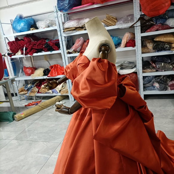 高品質！カラードレス パーティードレス テラコッタ Vバック 美しいバックリボン /結婚式/披露宴 パーティードレス ドレス