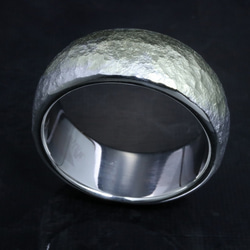 指輪 メンズ : 甲丸 岩石丸 鎚目 シルバー リング 10mm幅 シルバー×K18 17～27号 シンプル 1枚目の画像