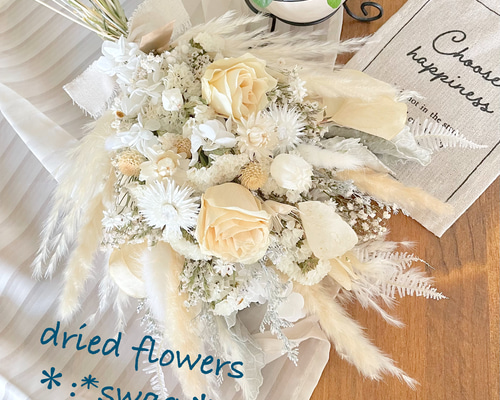 ドライフラワースワッグ  ホワイトブルー　さくら咲く ♡~*:＊pureホワイト＊:*~♡スワッグブーケ☆ドライフラワー ドライ