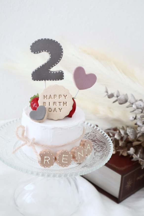ナチュラルいちごミニクレイケーキ2☆1歳誕生日ケーキ　誕生日ケーキ　記念日　自宅撮影　1歳以外でも承ってます♪ 2枚目の画像