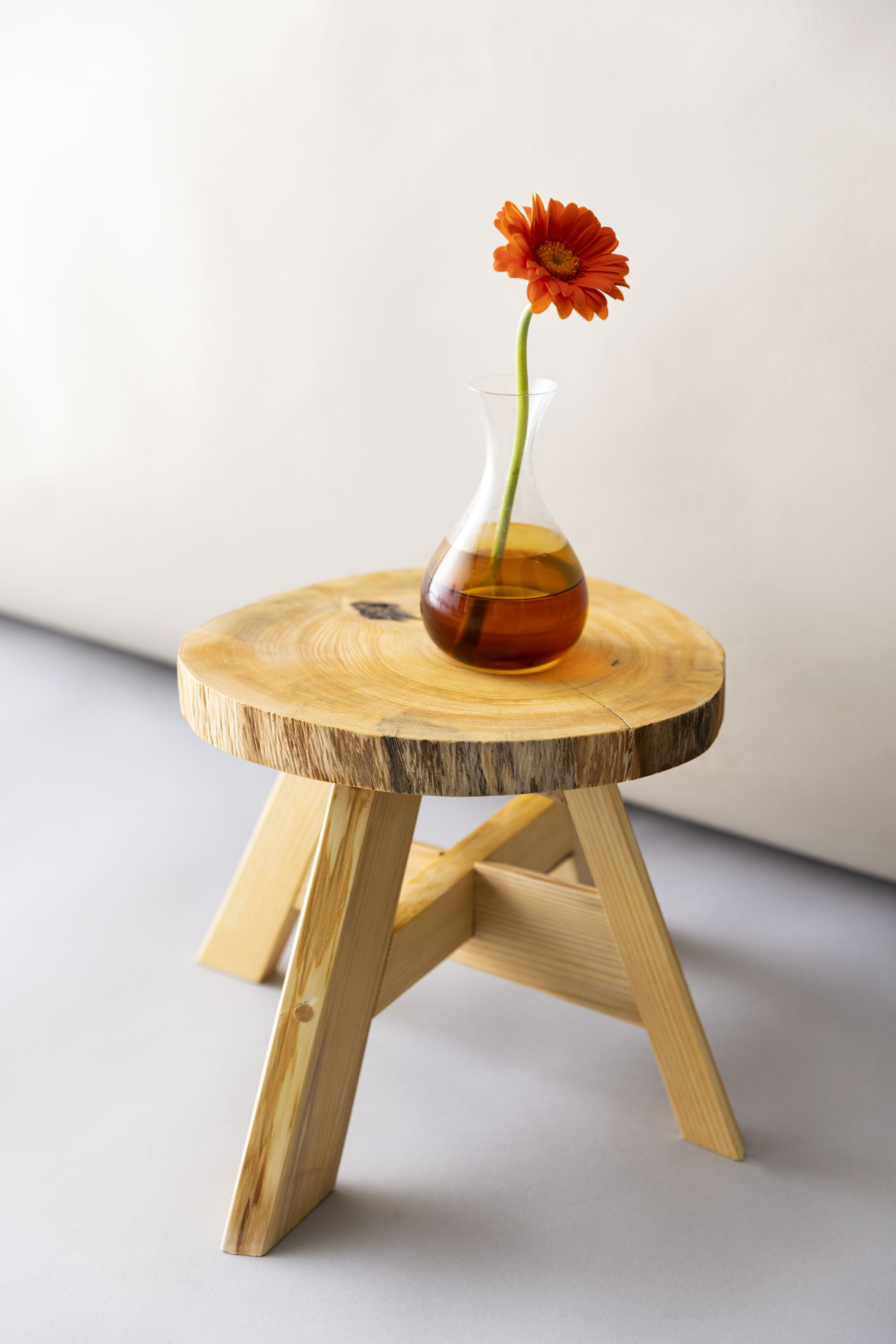 椅子　飾り物台　インテリア