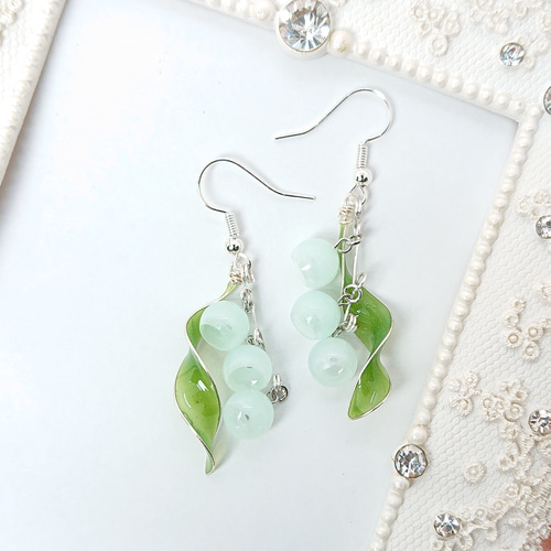 ✨嬉しい オマケ 付き✨ 再販×45 すずらんピアス 鈴蘭イヤリング 
