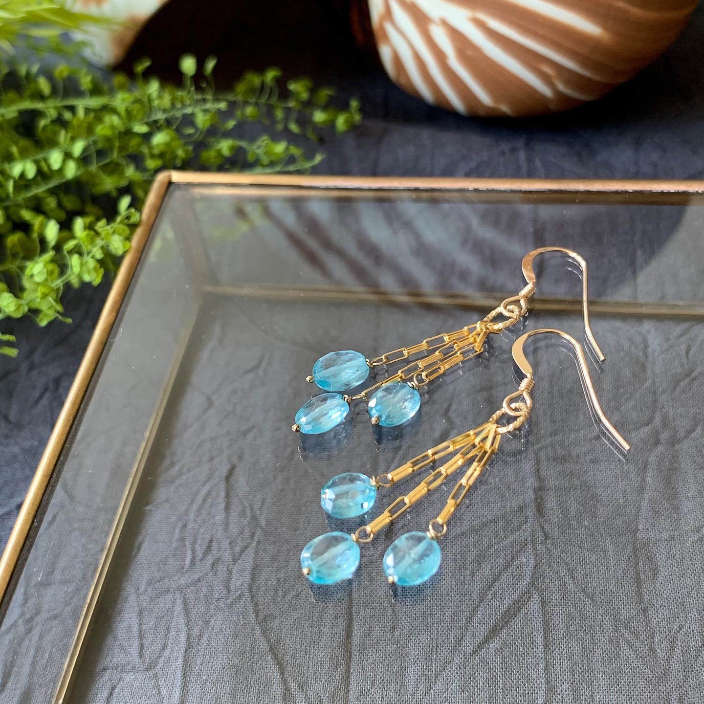 14kgf*天然ブルージルコンの雨粒ピアス／イヤリング