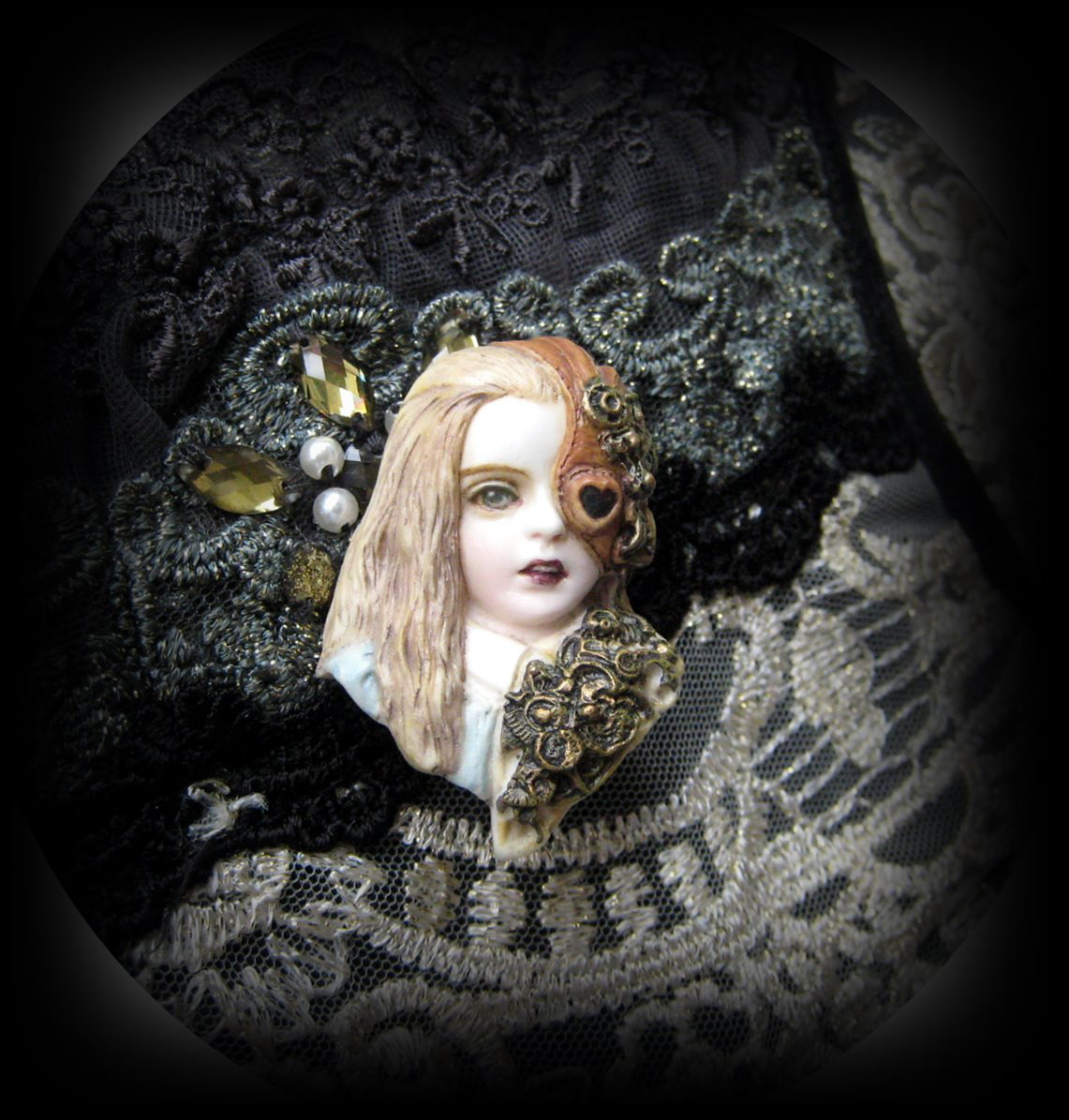 ~不思議の国の蒸気部屋~  アリス　立体画　ブローチ仕様　不思議の国のアリス　スチームパンク　ゴーグル