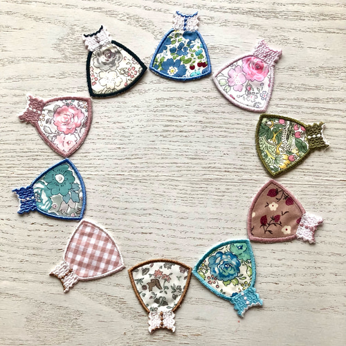 リバティドレス リバティリボン アップリケ刺繍 アイロンワッペン 雑貨