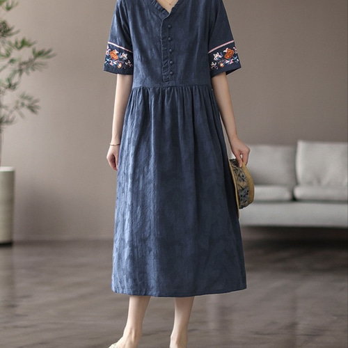 美品✨45R 洗える 麻100％ インディゴ 半袖ワンピース R刺繍あり 45R（フォーティファイブアール）の「綿麻ざっくりデニムの刺繍