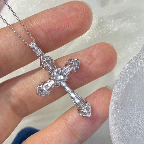 K18 天然ダイヤモンドクロスネックレス