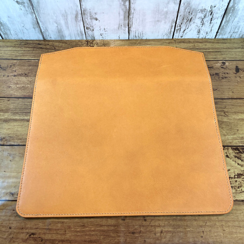 本革PCケース　MacBook｜手縫い×姫路レザー　　キャメル 手縫い】MacBookケース 姫路レザー キャメル 気分を上げるアイテムを