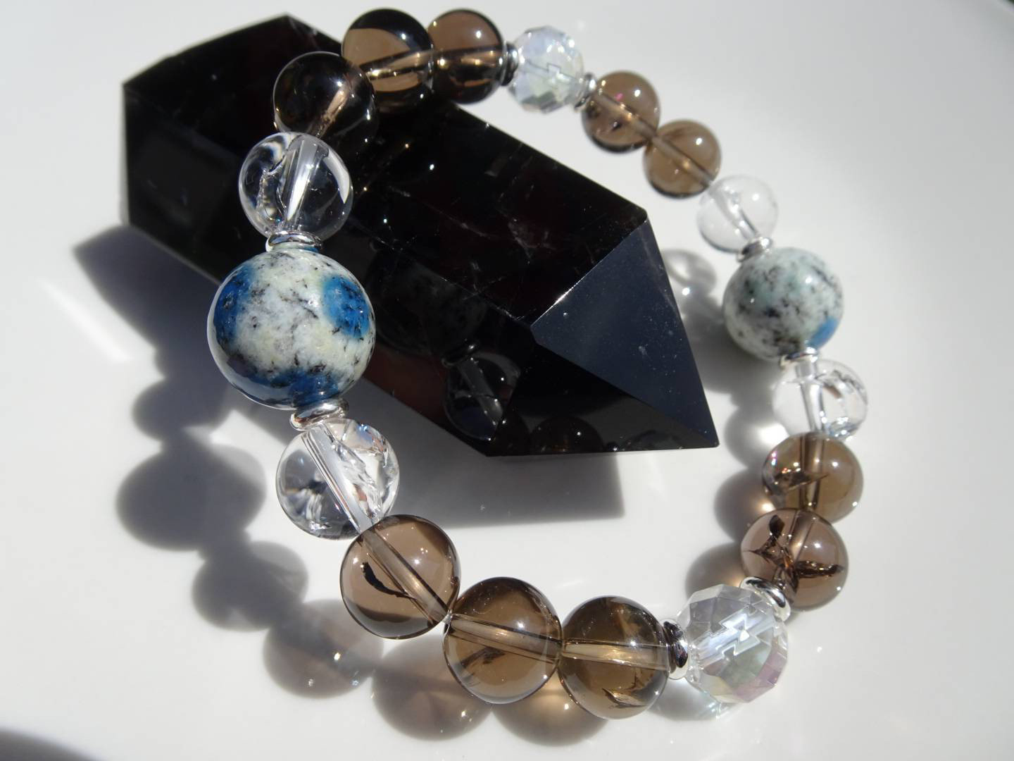 天と地と繋がり、自分軸になるブレスレット〜Ｋ２ブルーとスモーキークォーツのブレスレット〜