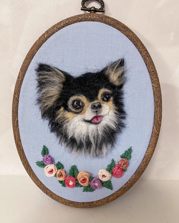 羊毛フェルト　犬　チワワ　刺繍　ハンドメイド 1枚目の画像