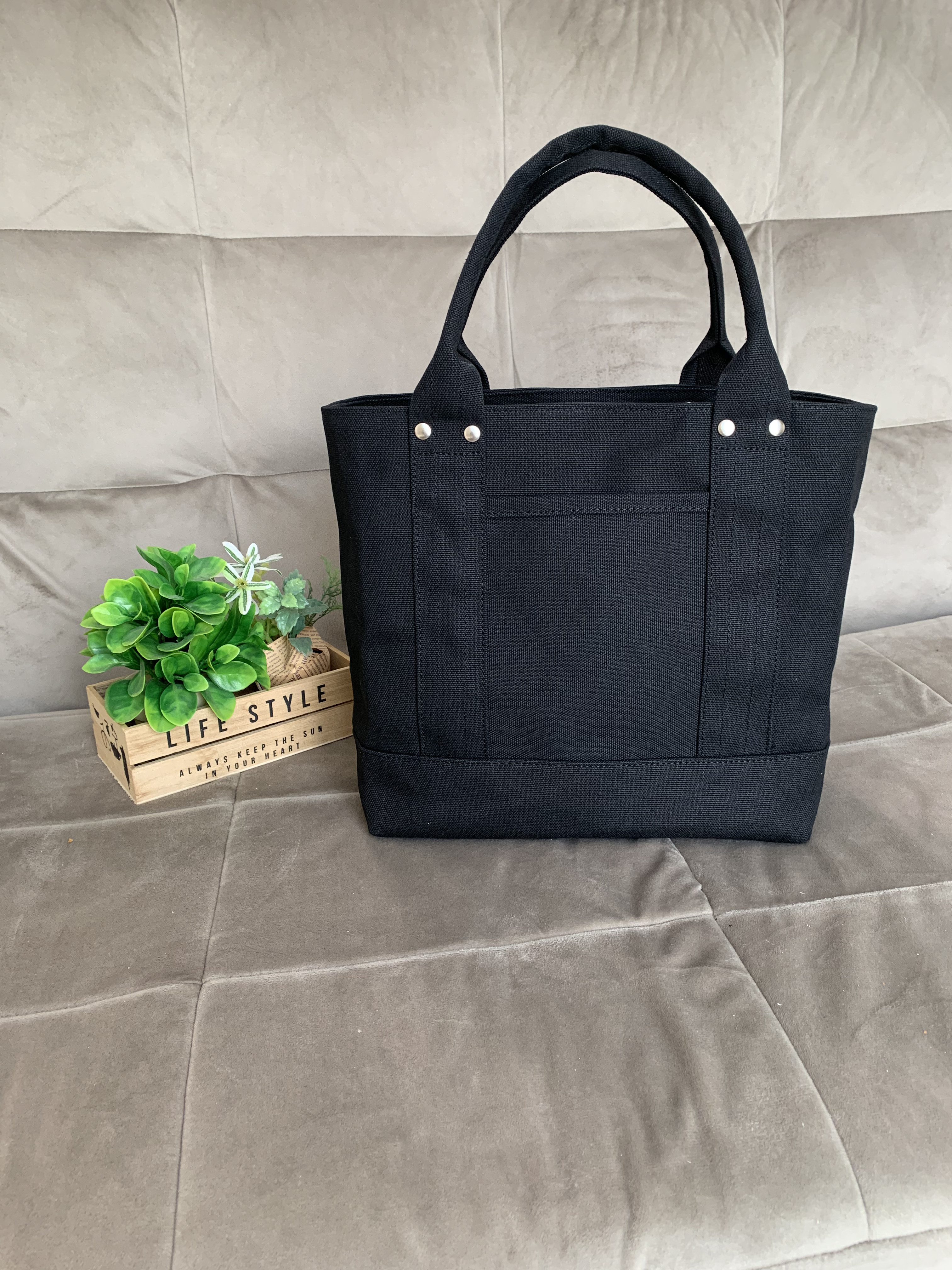 仕切りでスッキリ帆布ミニトートバッグ（ブラック）