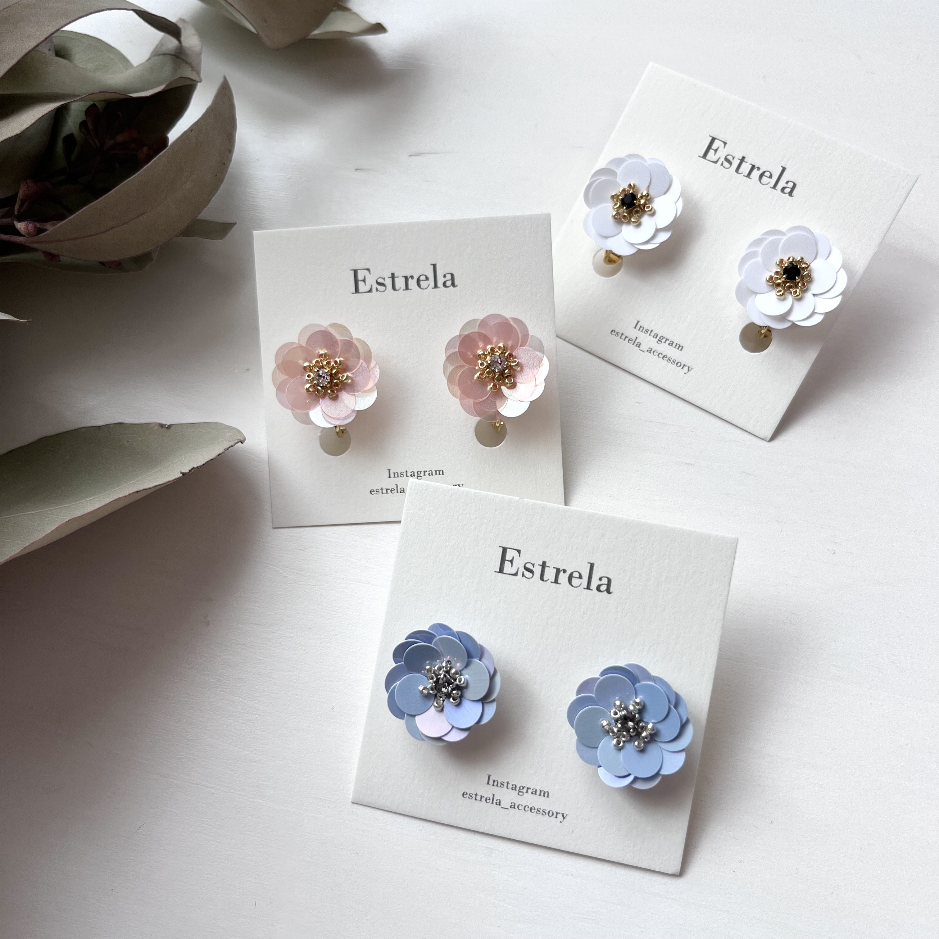 ピンクフラワーレジン×スパンコール♡花びら ピアス イヤリング ピンクフラワーレジン×スパンコール♡花びら ピアス イヤリング