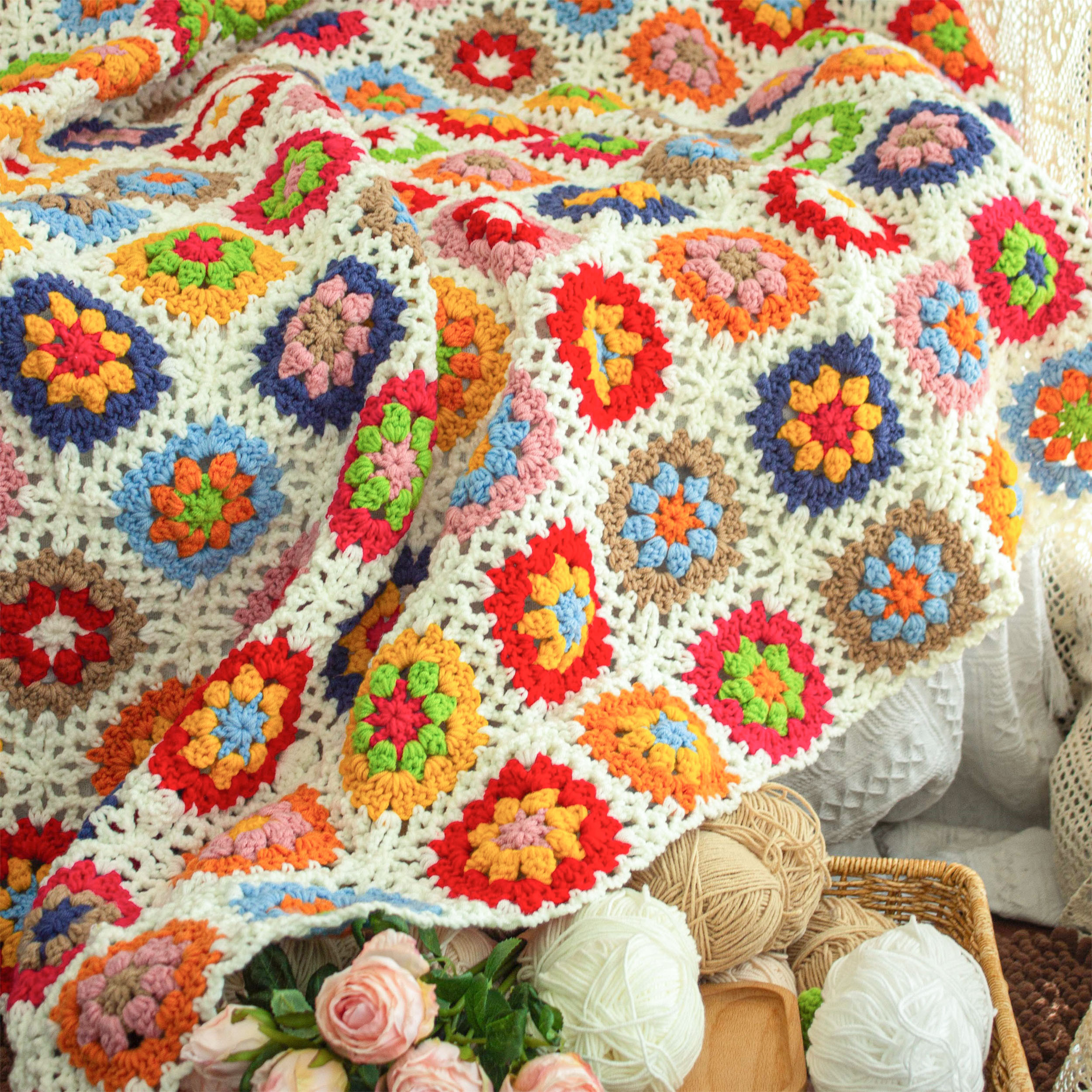 ハンドメイド かぎ針編み フラワーモチーフ 編み物 デイジー グラニースクエア ハンドメイド/編み物/鍵編み*膝掛け/ソ