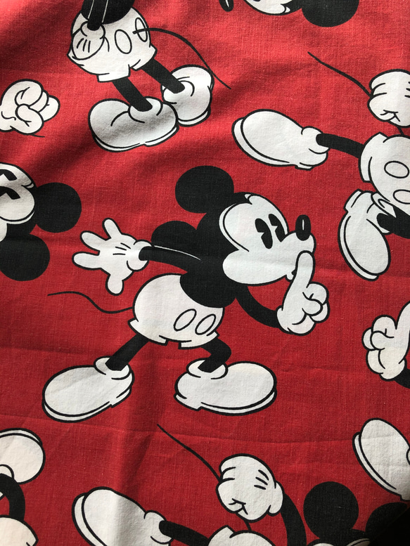 フランスヴィンテージ オールドミッキーデザインのブローチ Disney刺繍ミニブローチ / Mickey Mouse | tamaobazaaar