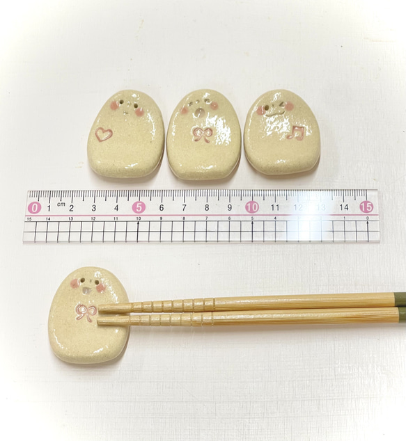 癒し系陶器「にこりぃず」薄茶はしおき４個セット (No.1) 3枚目の画像