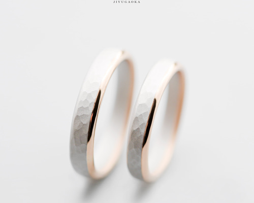 2列コンビ鎚目 [結婚指輪][ペアリング][単品購入可] 《送料無料》 指輪