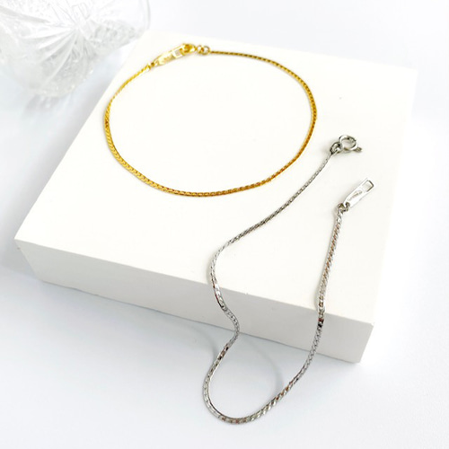 再販5 サージカルステンレス細身スネークチェーンのブレスレット