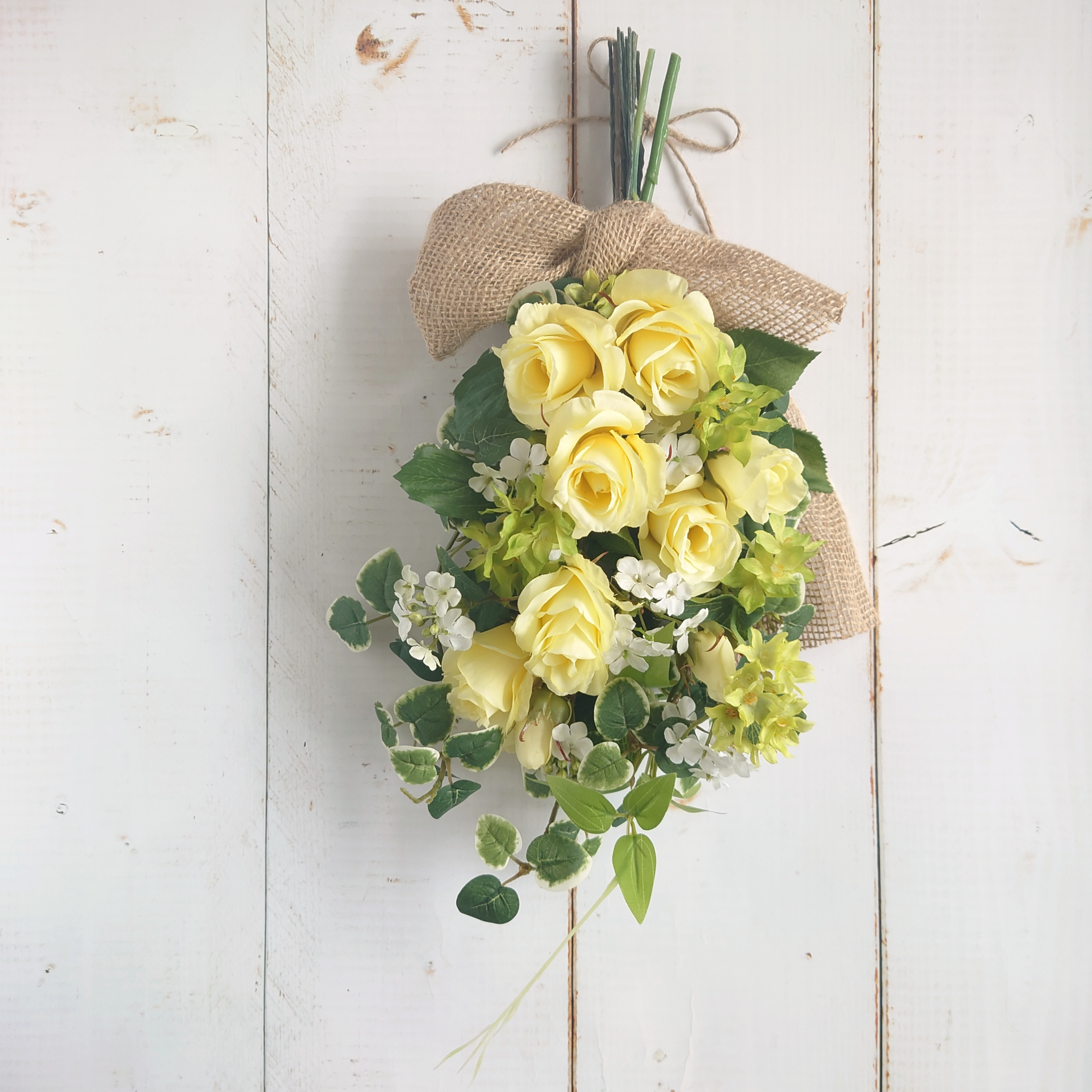 再販　イエローローズとコデマリ　キャスケードスワッグ　花束