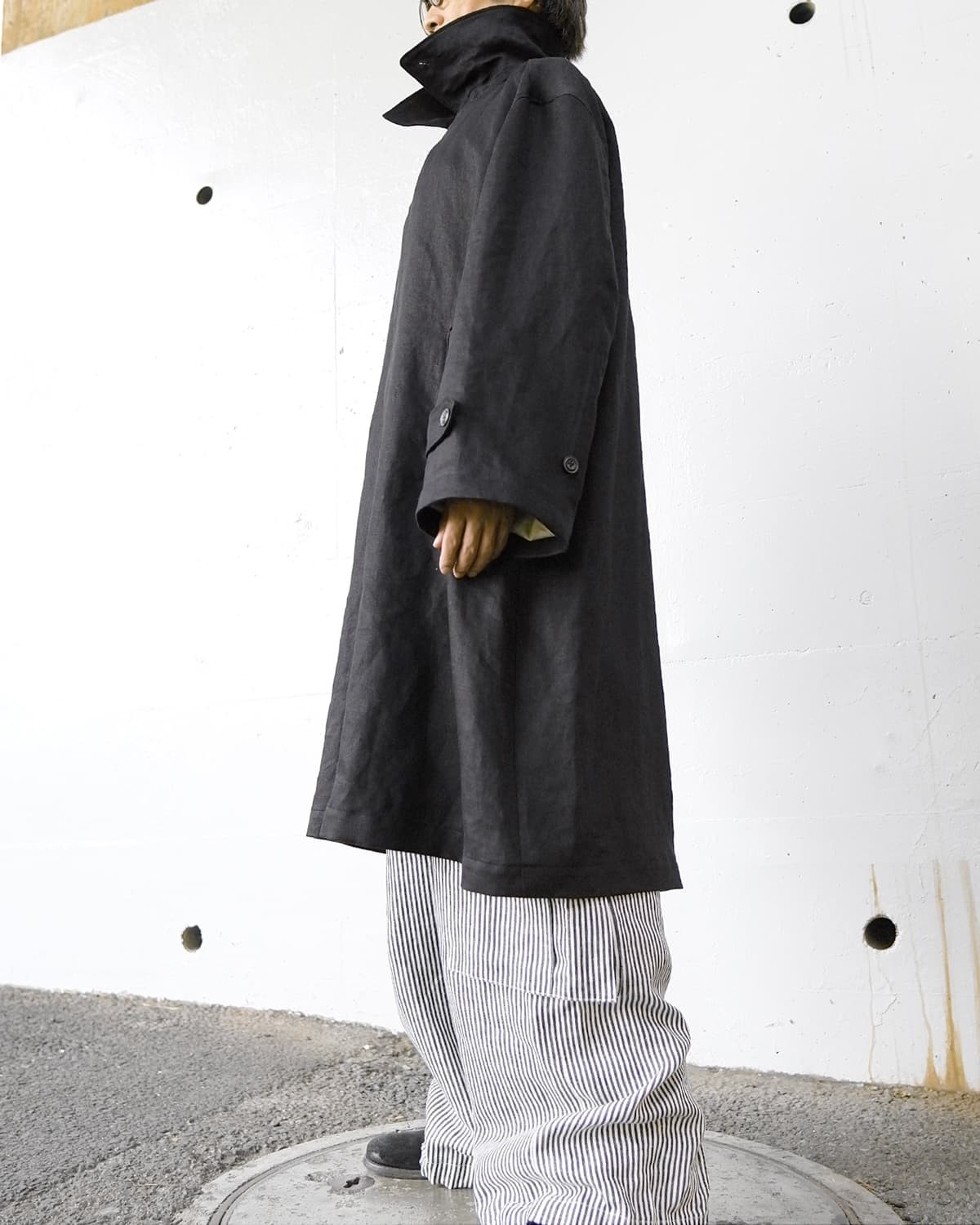 麻のメンズコート・ステンカラー・フレアスリーブ 【gri:n ai】