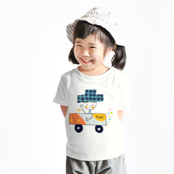 Kids 名前入り 名入れ Ｔシャツ 半袖（お出かけちゃん） 2枚目の画像