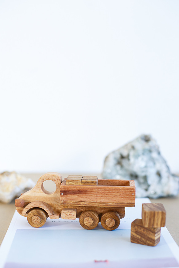 wooden toy 〜木のトラック〜　おもちゃ 5枚目の画像