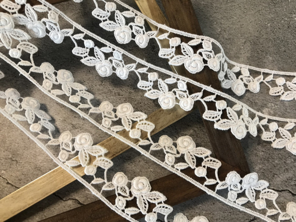 2m コットンケミカルレース 巻きバラ柄 モチーフ 日本製 lace-No,130 4枚目の画像