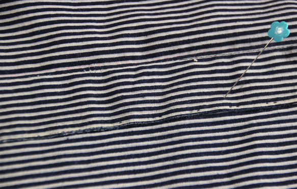 藍染浴衣　濃紺×グレー　さっぱりした細いストライプが粋　小柄さん向け　お袖ロング　裄66ｃｍ　木綿 2枚目の画像