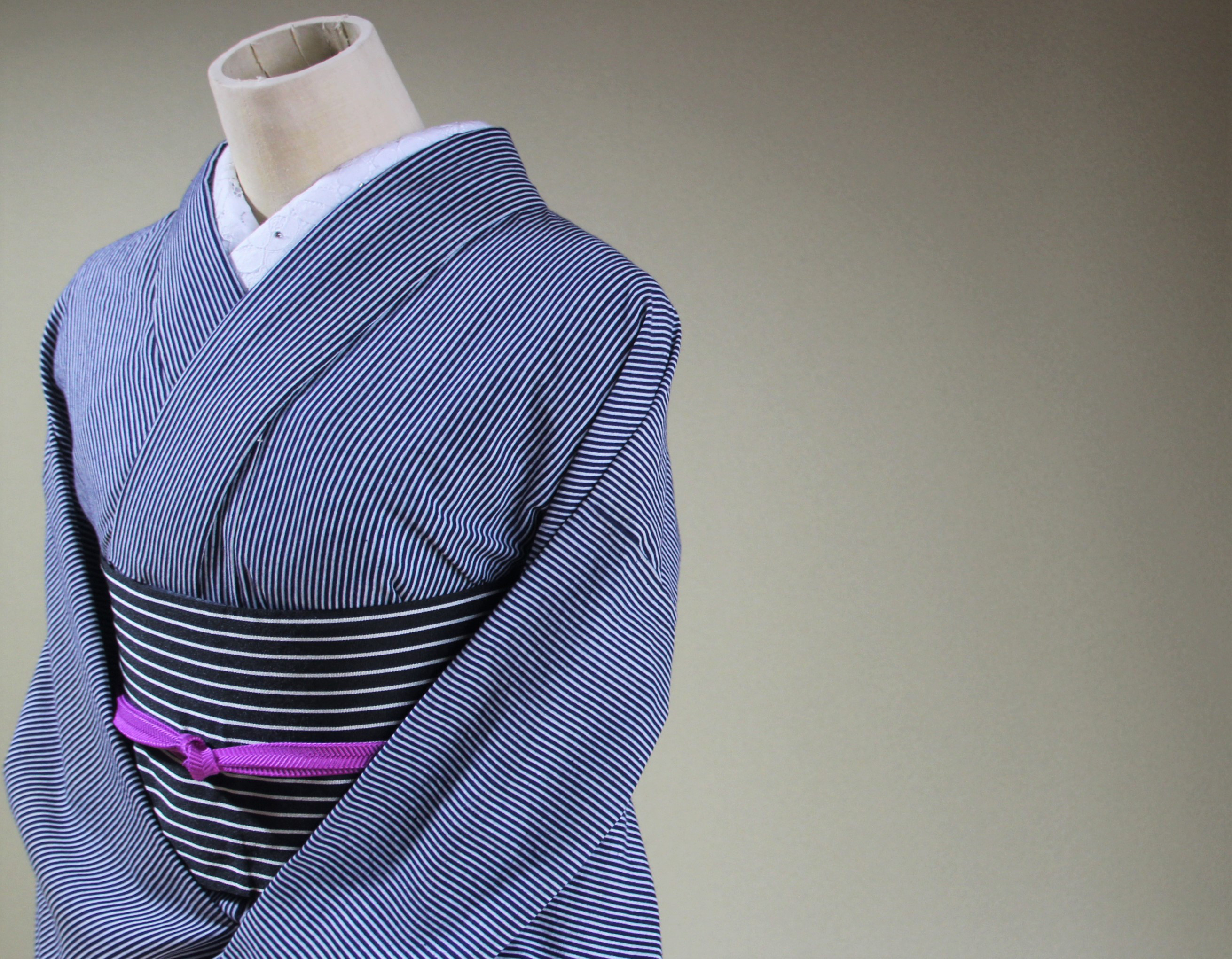 藍染浴衣　濃紺×グレー　さっぱりした細いストライプが粋　小柄さん向け　お袖ロング　裄66ｃｍ　木綿