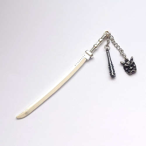 再販×11》鬼に金棒！！アンティークシルバーの剣帯飾り 帯留め だるま