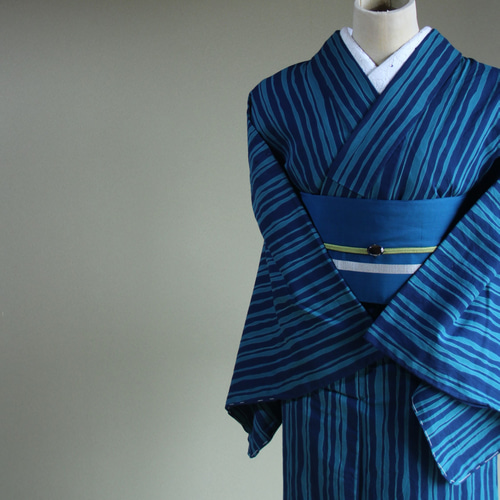 浴衣　注染　手縫い　トールサイズ 手染め注染 型染浴衣 黒に近い濃紺 大人かわいい高潔な鉄線が