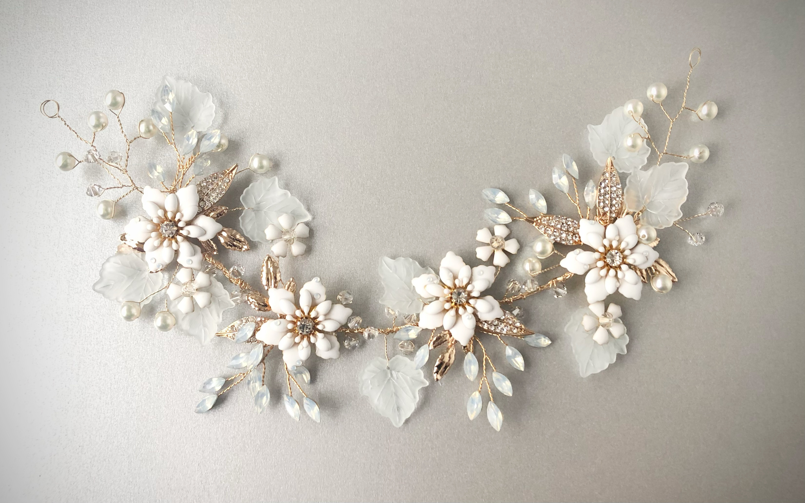 ボタニカルフラワーのヘッドアクセ　【ウェディング・結婚式】 9,936円