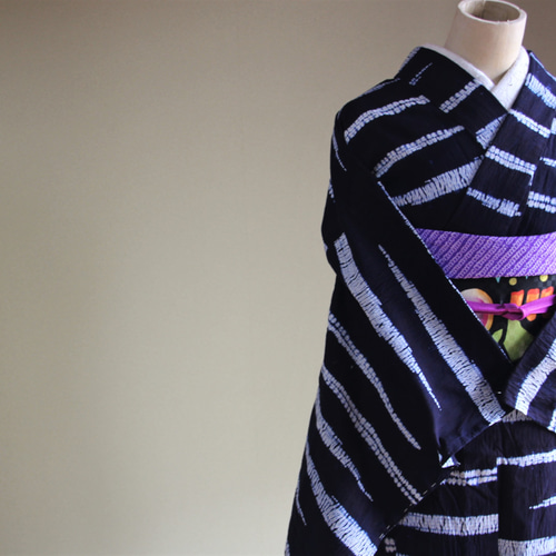 くにぴょん様【匿名送料無料】有松絞り浴衣モダン柄濃紺 utatane 浴衣 有松絞り浴衣3点セット 極み 麻の葉芭蕉 紺