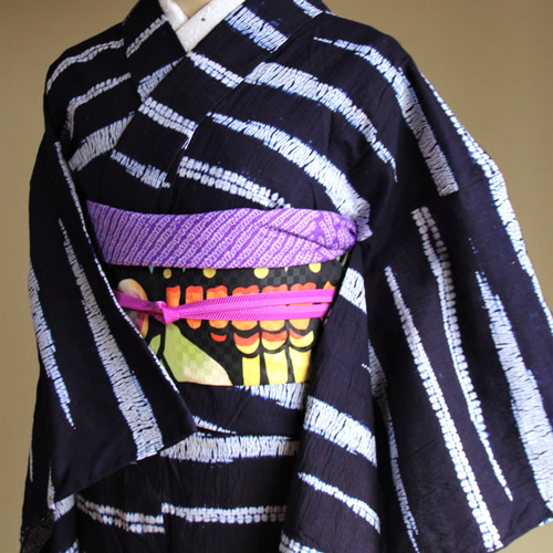 有松絞り浴衣 濃紺に横段の縞雲 大人かっこいいモダンな雰囲気 トール