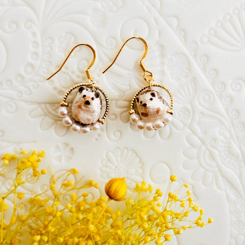 受注製作✳︎ハリネズミ好きさんに！よく見るとハリネズミピアス  