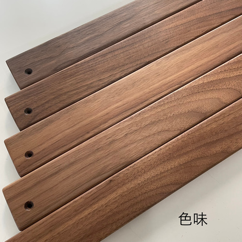 ウォールナット無垢材の5連ウォールフック キーフック 壁掛け