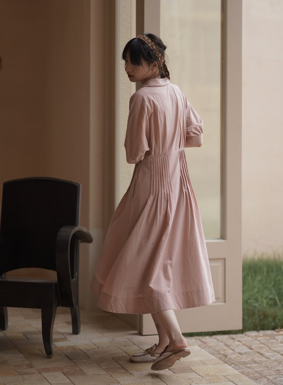 灰粉色捏褶連衣裙|洋裝|夏款|亞麻混紡|Sora-941 第4張的照片