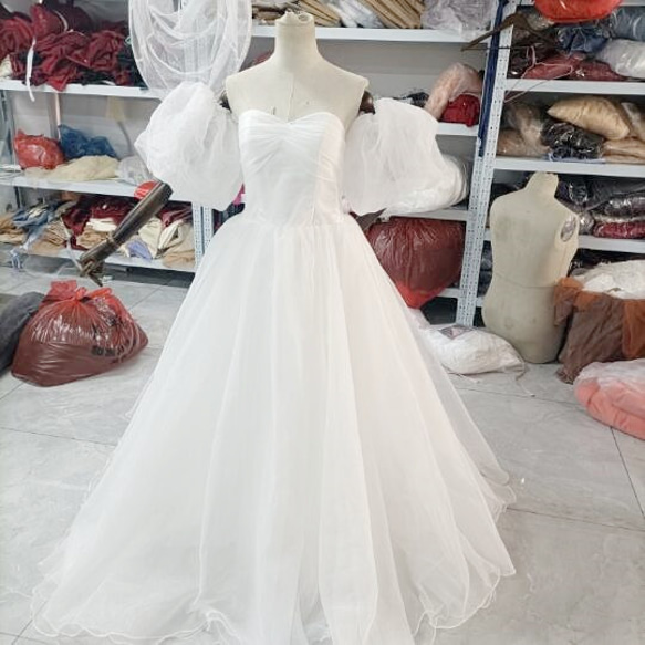 人気上昇！ウエディングドレス  取り外し袖   編み上げ  リボン  チュールスカート 花嫁/結婚式 3枚目の画像