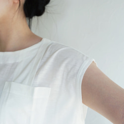 【シルクのような肌ざわり】便利な綺麗目デザインTシャツ（ホワイト） 【プレミアム素材・日本製】 Nanafu カットソー 4枚目の画像