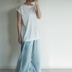 【シルクのような肌ざわり】便利な綺麗目デザインTシャツ（ホワイト） 【プレミアム素材・日本製】 Nanafu カットソー 1枚目の画像