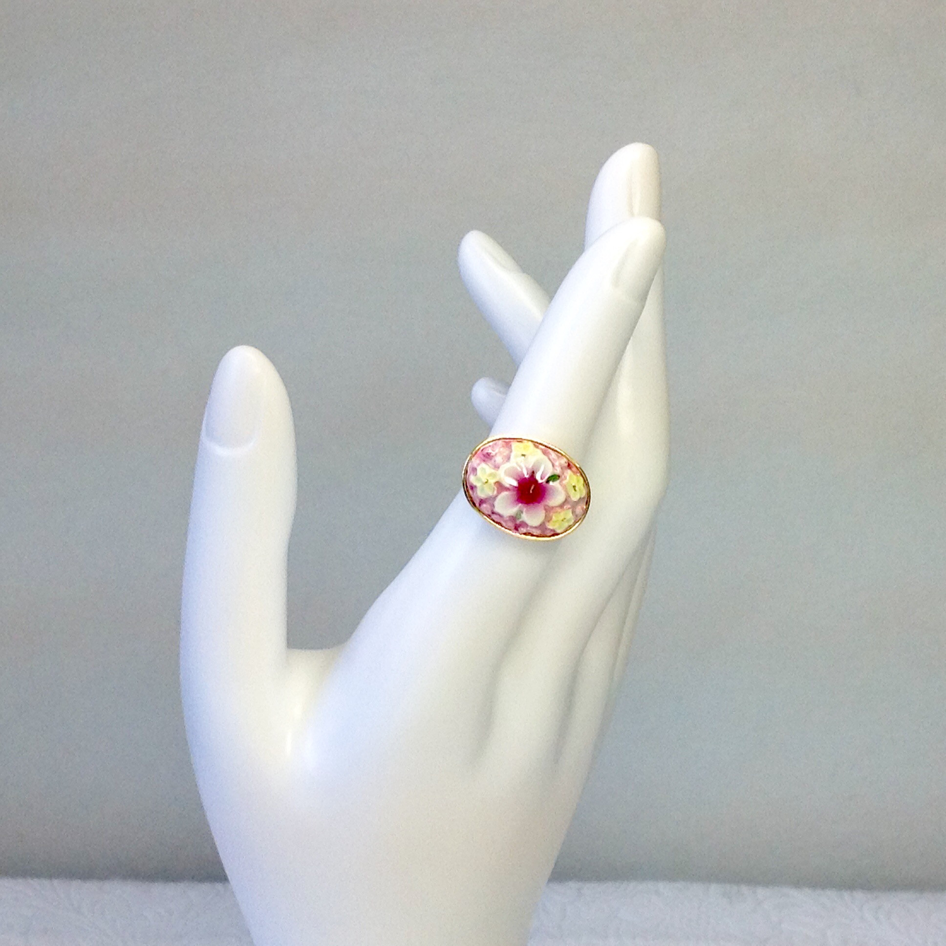 「レトロな小花リング」ピンク系 No.5293-2